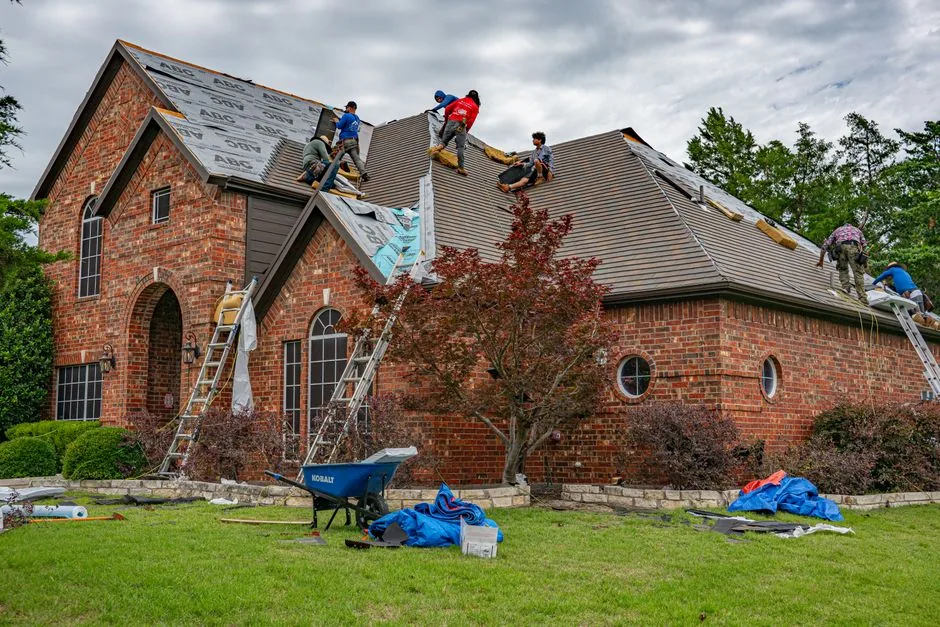 Roof Replacement in Oshawa